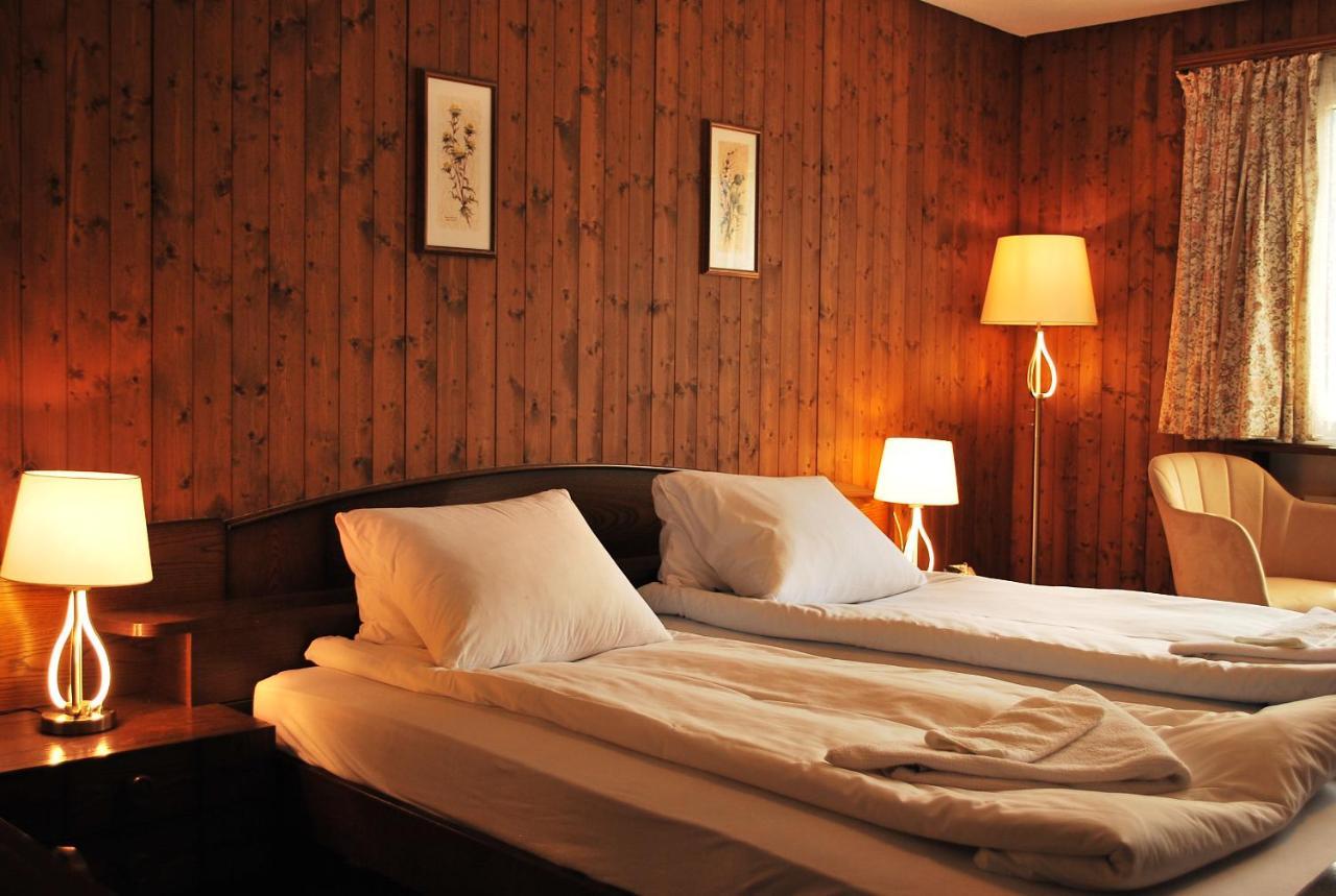 Rooms With Private Bathrooms Saas im Prattigau المظهر الخارجي الصورة